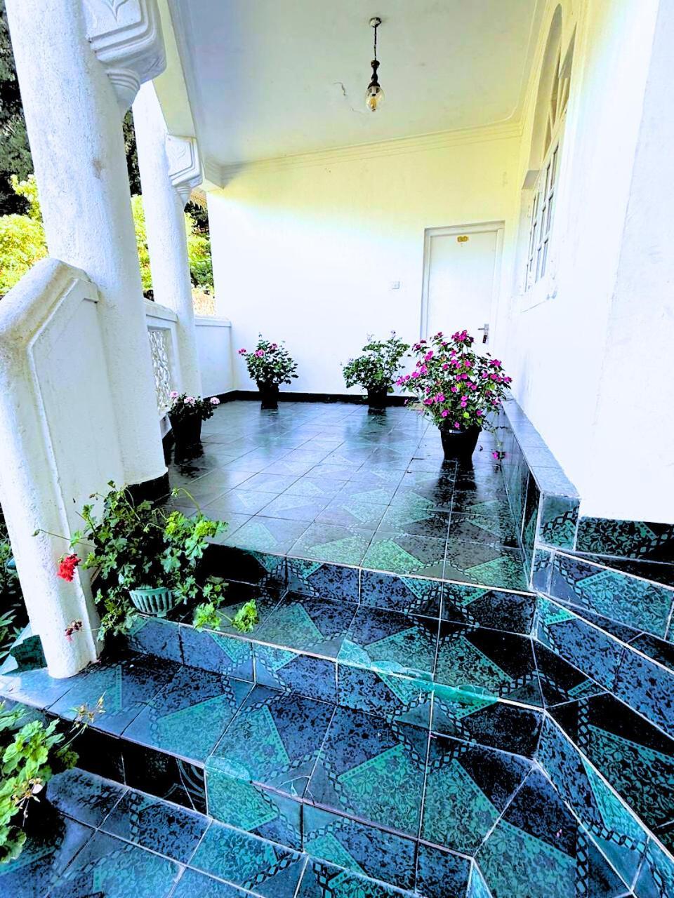 Notre Dame D'Arcadia Hotel Nuwara Eliya Ngoại thất bức ảnh